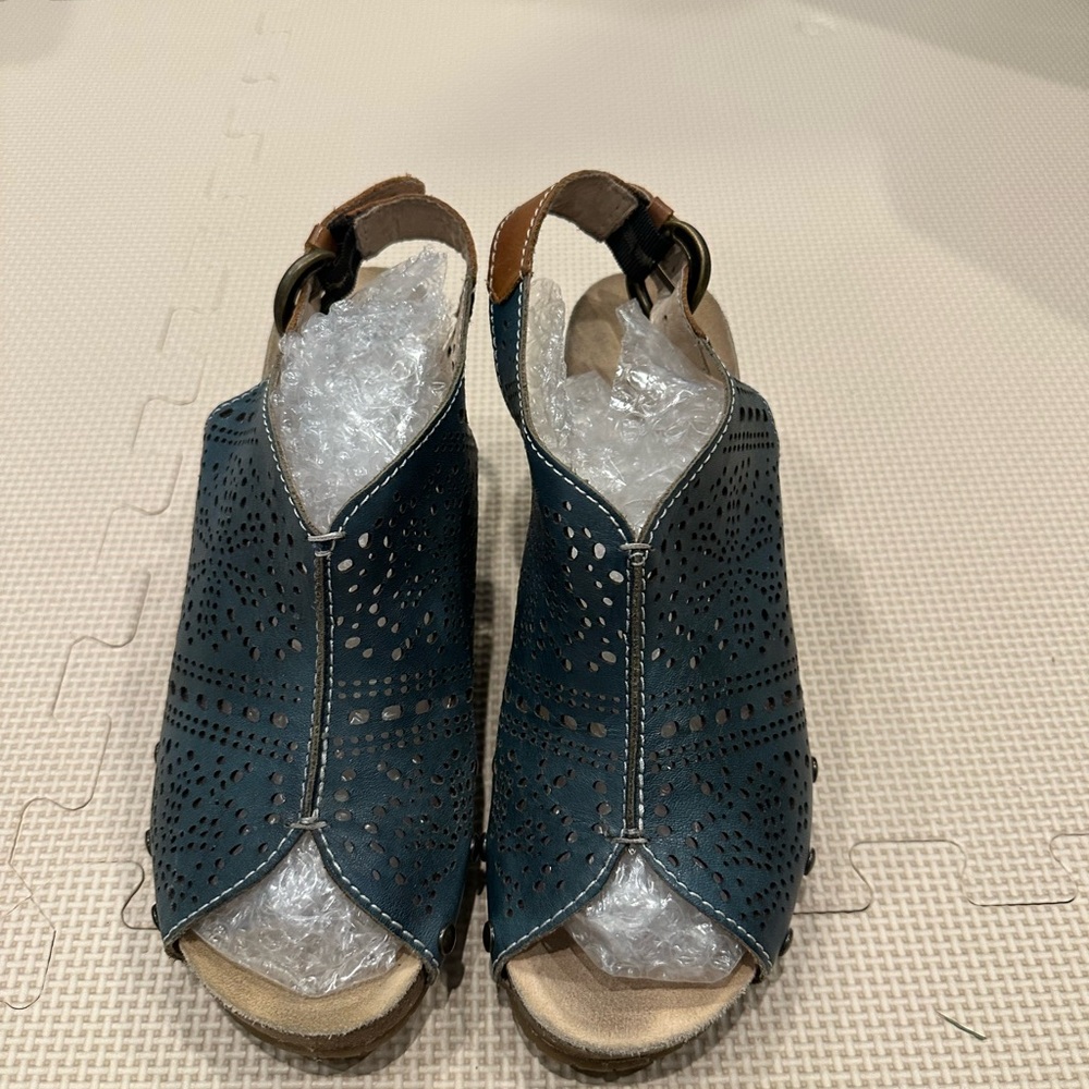 Pikolinos Mahon Blue Laser-Cut Leather Slingback Wedge Sandals Size 39 (US 8.5) - Picture 2 of 12